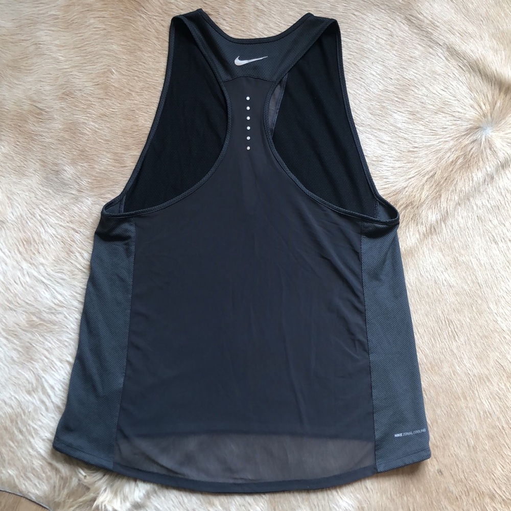 Nike zonal cooking racer back grey top.